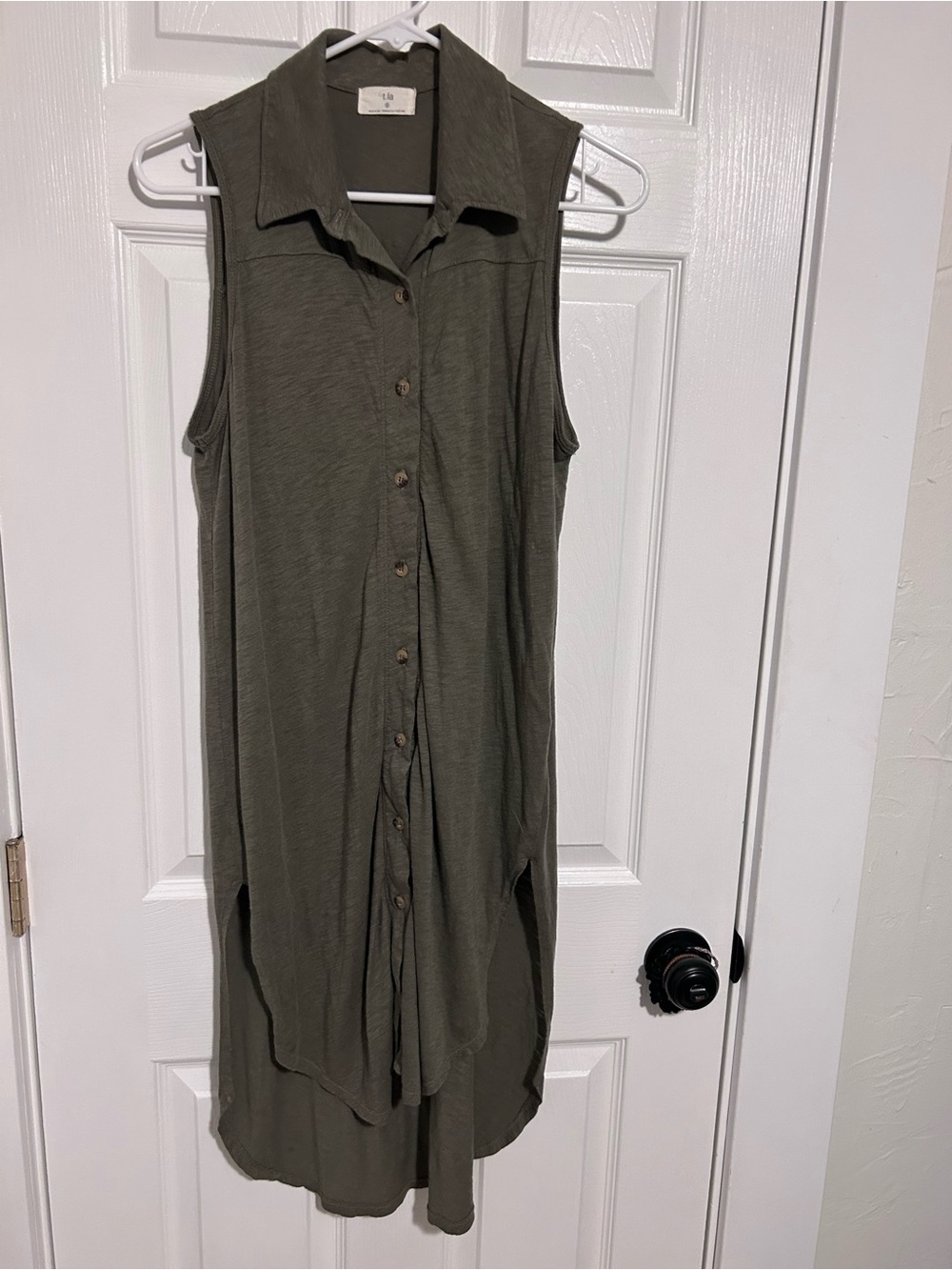 T.La Olive Green Sleeveless Button-Front Long Shirt Dress